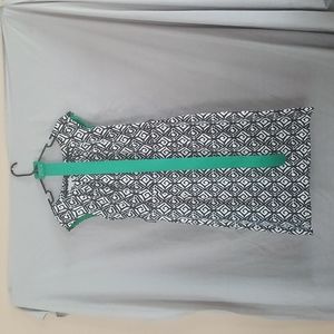 Dressbarn black and white print with green belt, size 12